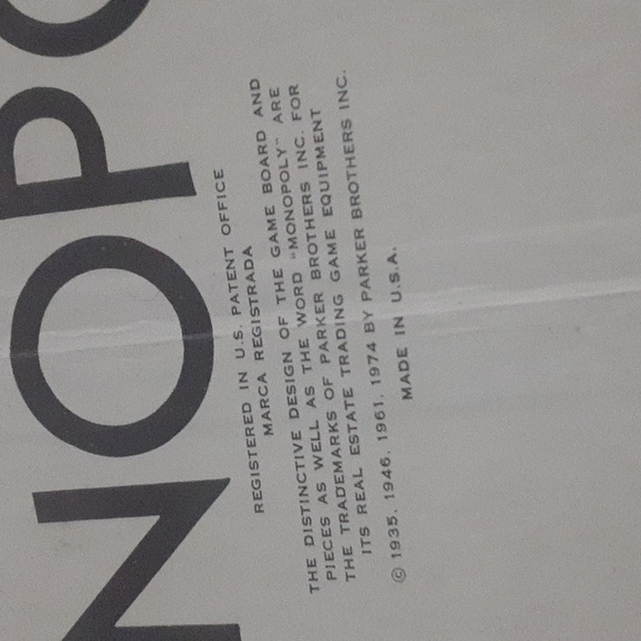 1974 Monopoly game. Partially sealed. Overall good condition - Picture 9 of 9